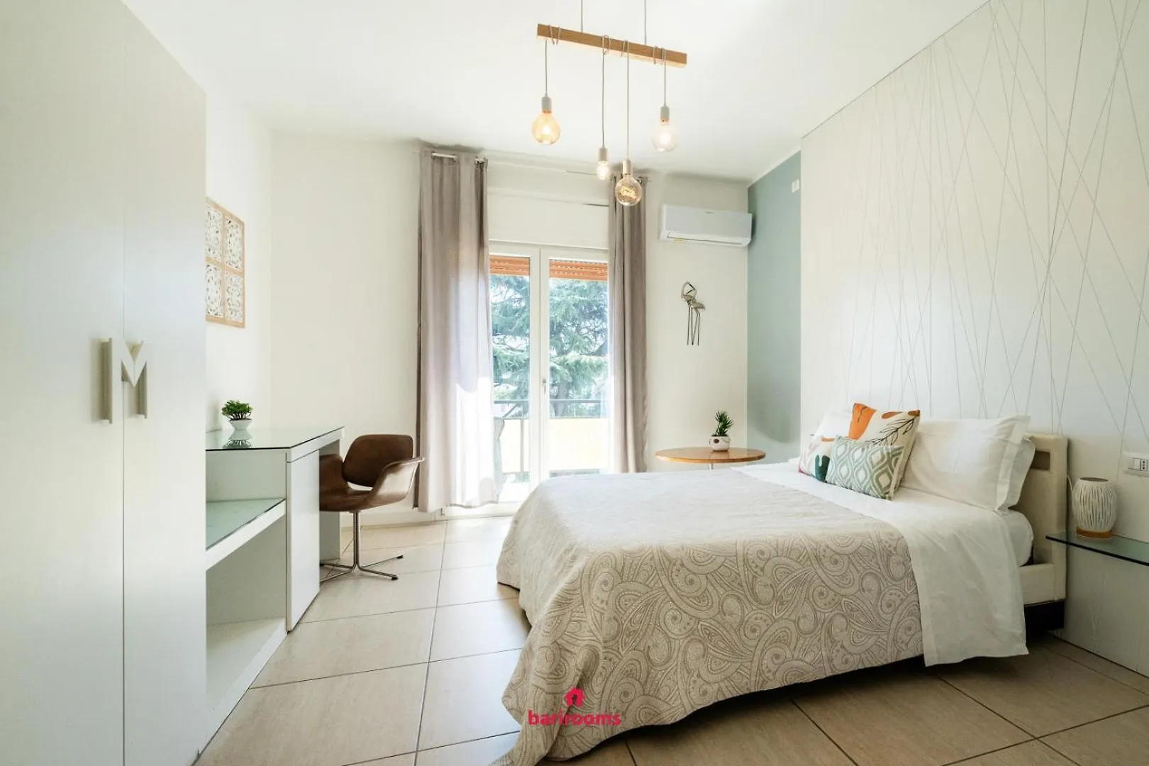 Bari Rooms Suite Station 0*,  Italien