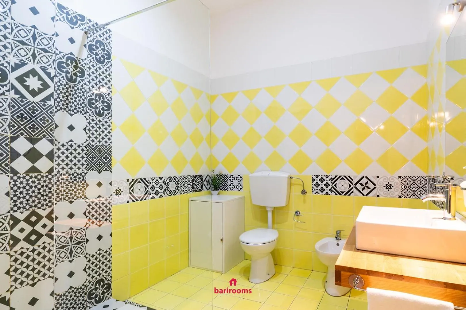 Bari Rooms Suite Station