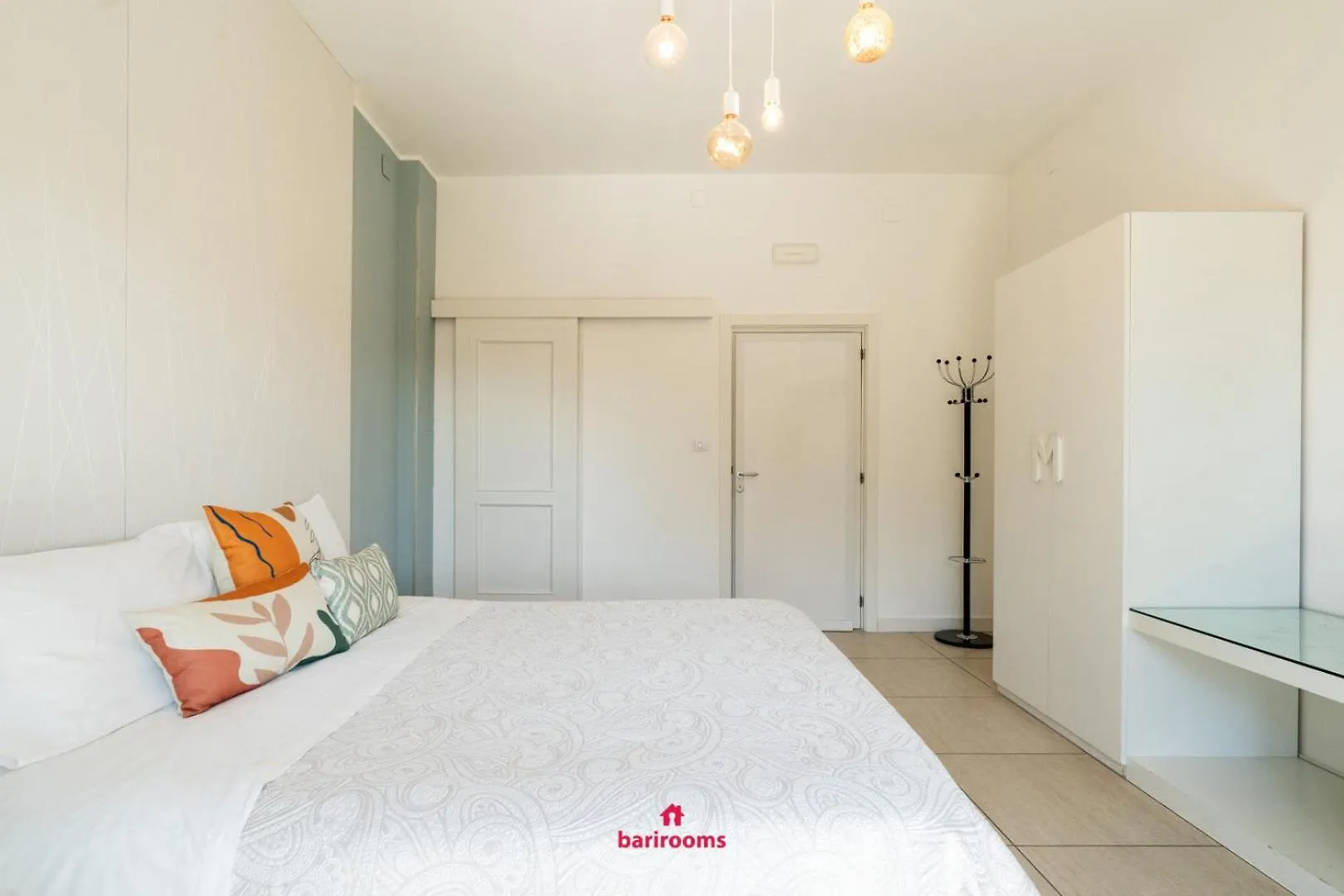 Bari Rooms Suite Station Pensjonat